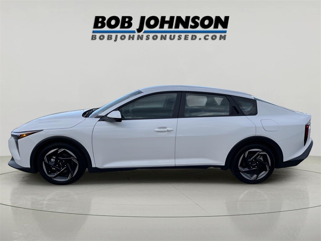 2025 Kia K4 EX photo 3
