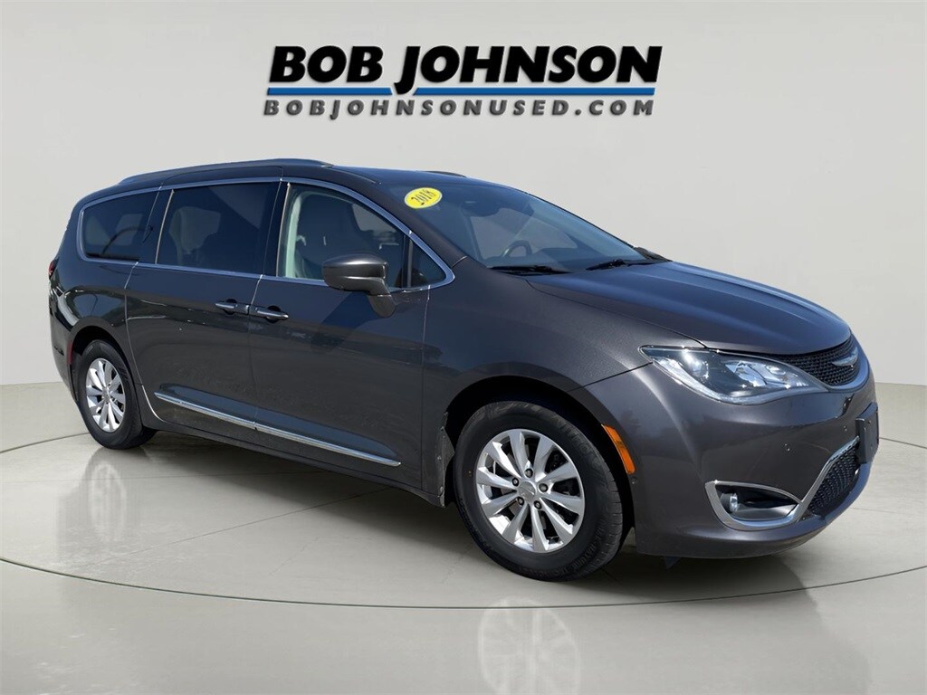 Used 2018 Chrysler Pacifica Touring L Van