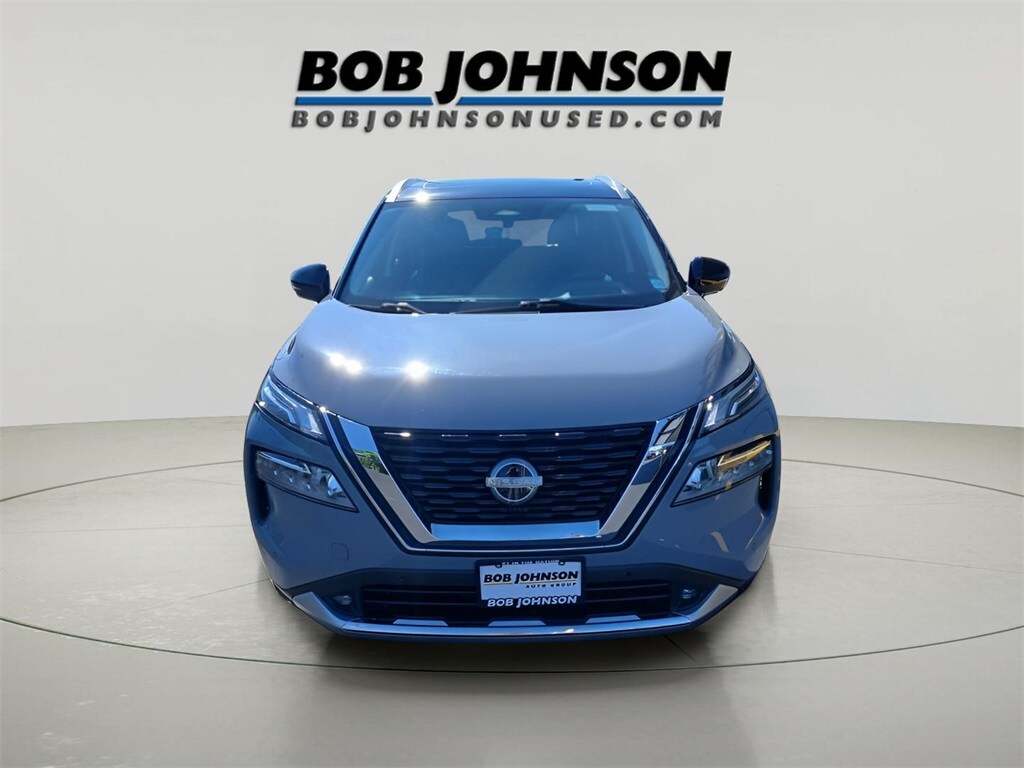 2022 Nissan Rogue Platinum photo 2
