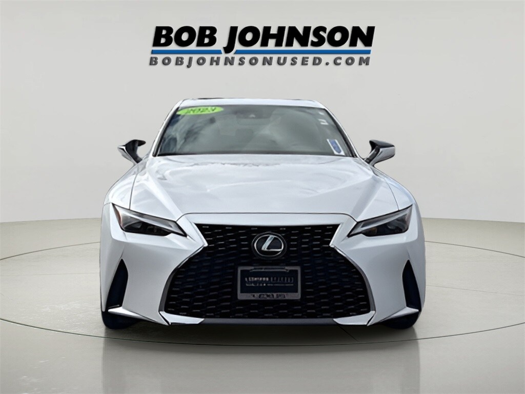2023 Lexus IS 300 photo 2