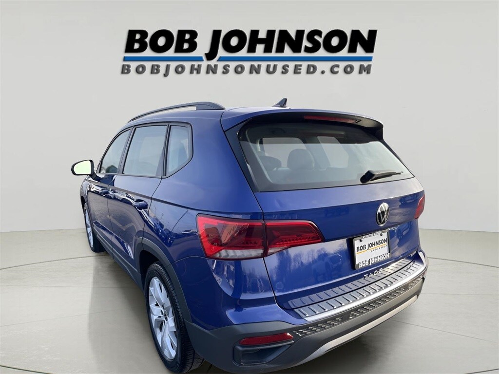 2023 Volkswagen Taos S photo 3