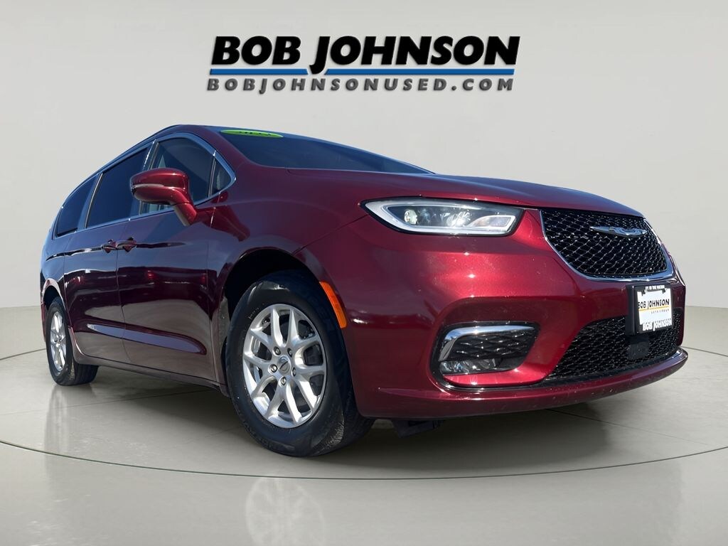 Used 2022 Chrysler Pacifica Touring L Van Passenger Van