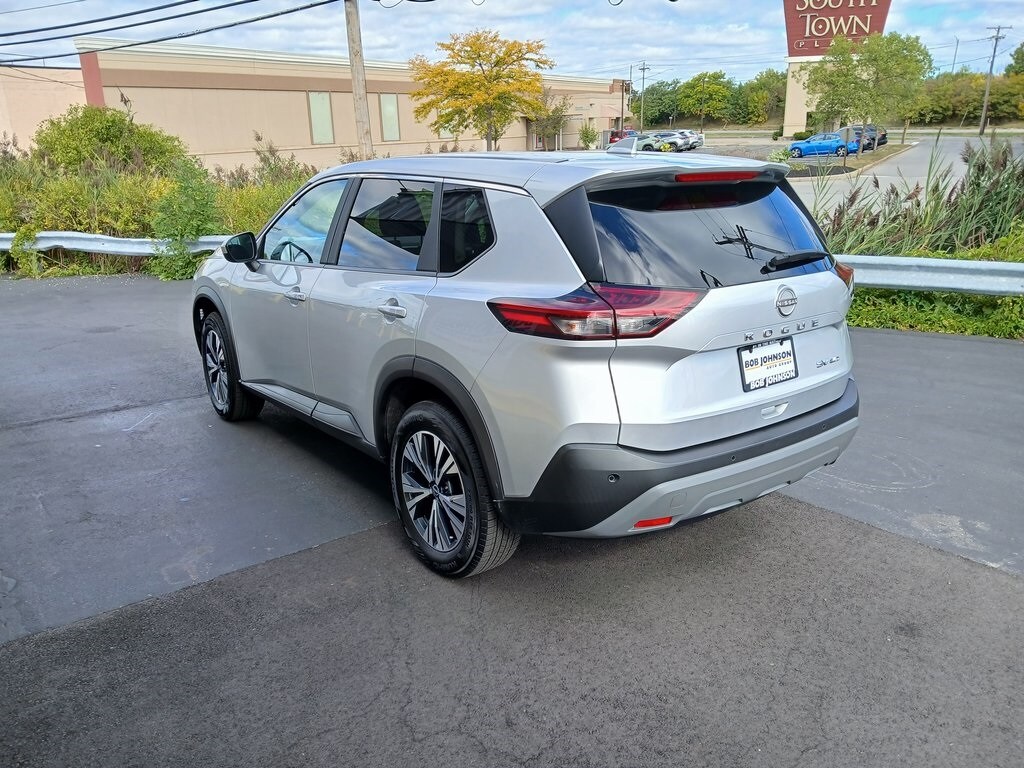 2023 Nissan Rogue SV photo 3