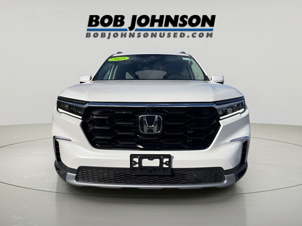 Used 2025 Honda Pilot Elite SUV