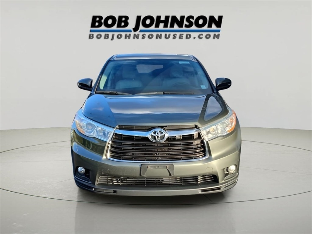 Used 2014 Toyota Highlander LE Plus V6 SUV