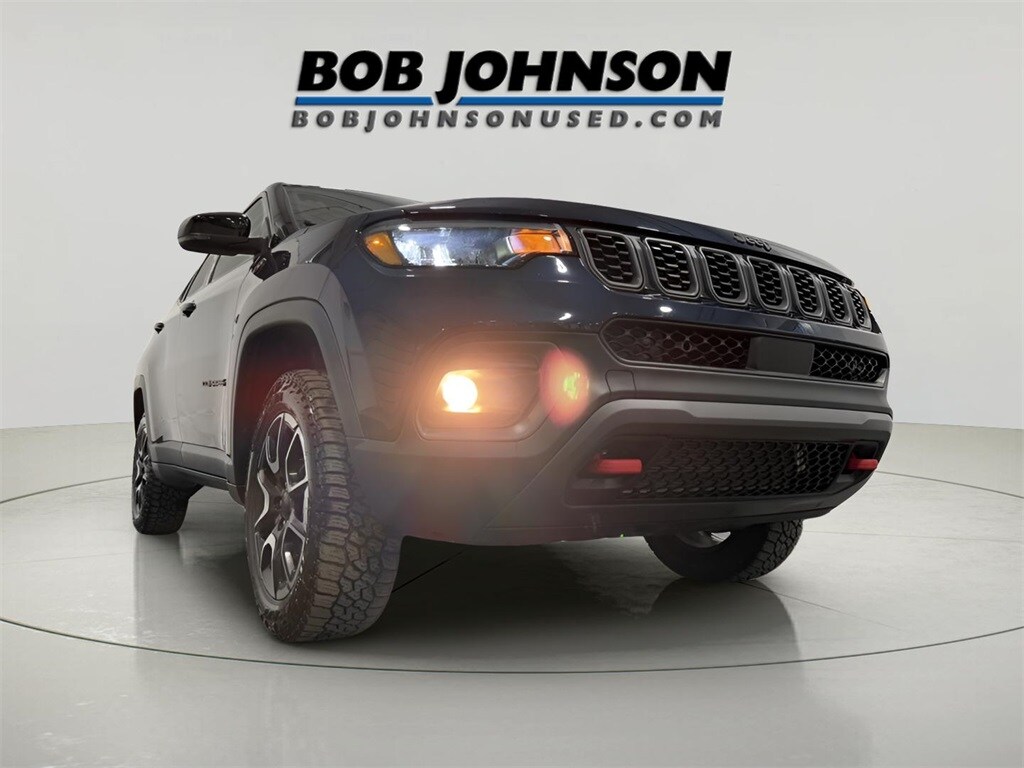 2024 Jeep Compass Trailhawk photo 3