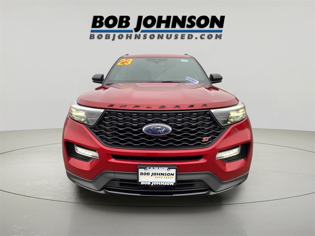 2023 Ford Explorer ST photo 2