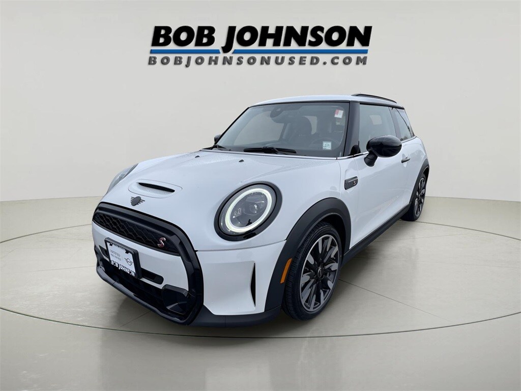 2024 Mini Cooper 2 Door Hardtop S photo 2