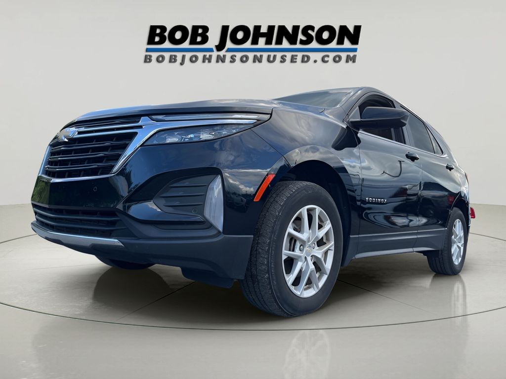 2024 Chevrolet Equinox LT photo 3