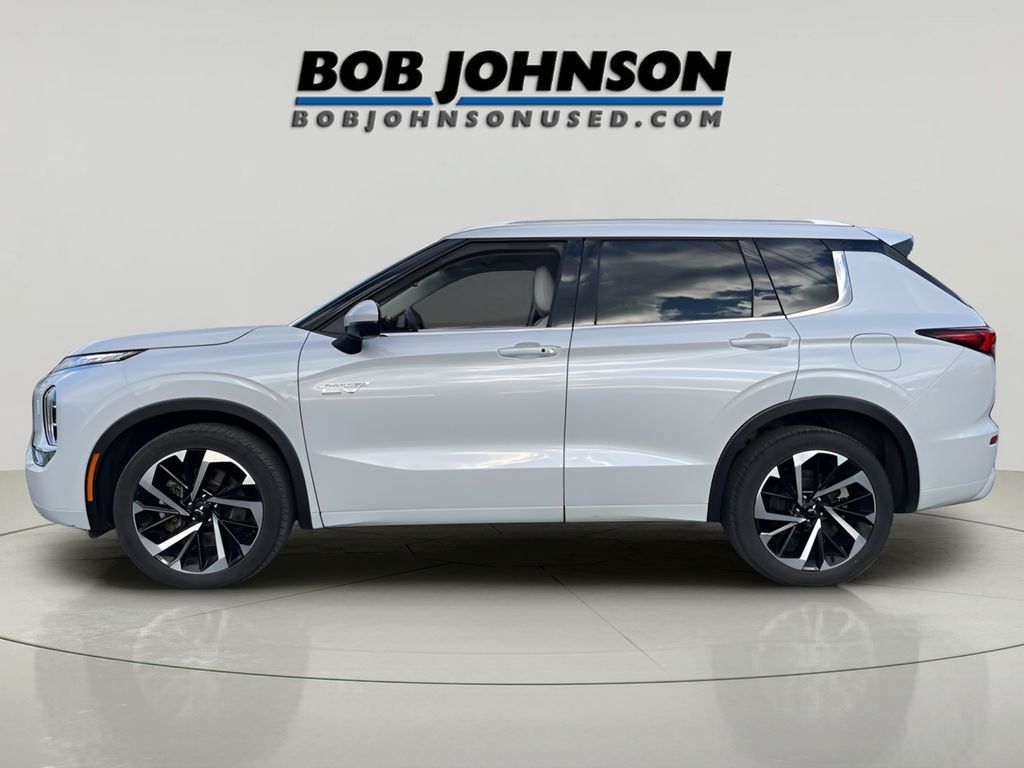 2023 Mitsubishi Outlander PHEV SEL photo 4