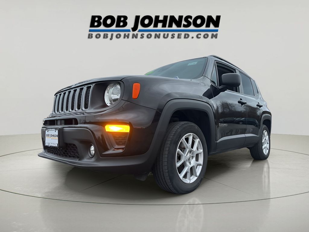 2022 Jeep Renegade Latitude photo 2