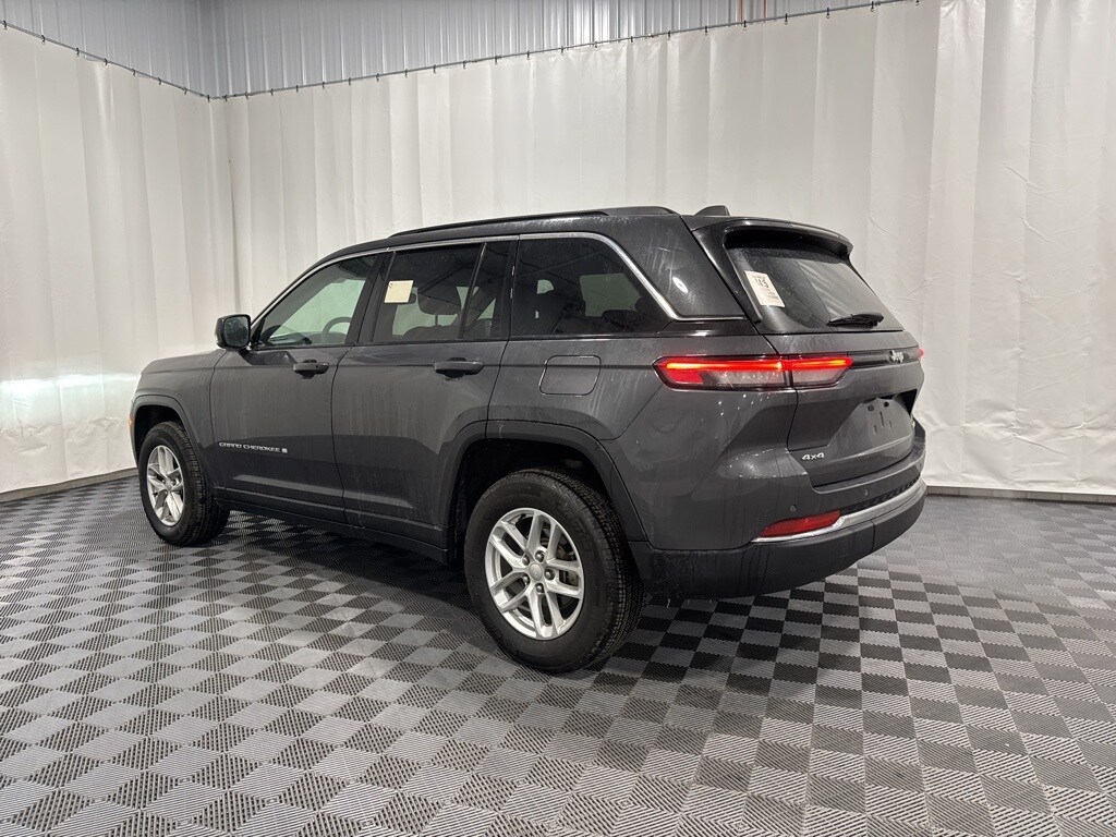 Used 2024 Jeep Grand Cherokee Laredo SUV