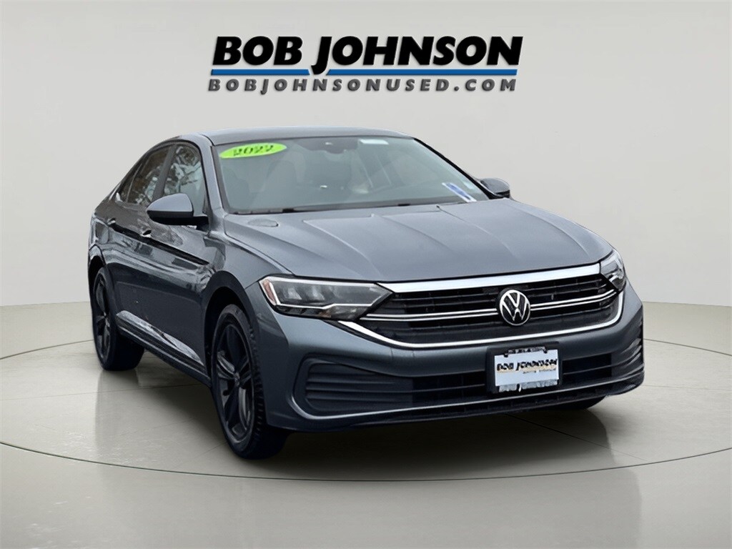 Used 2022 Volkswagen Jetta 1.5T SE Sedan