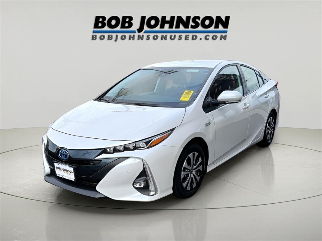 2022 Toyota Prius Prime Limited photo 3