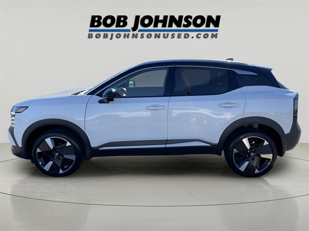 2025 Nissan Kicks SR photo 3