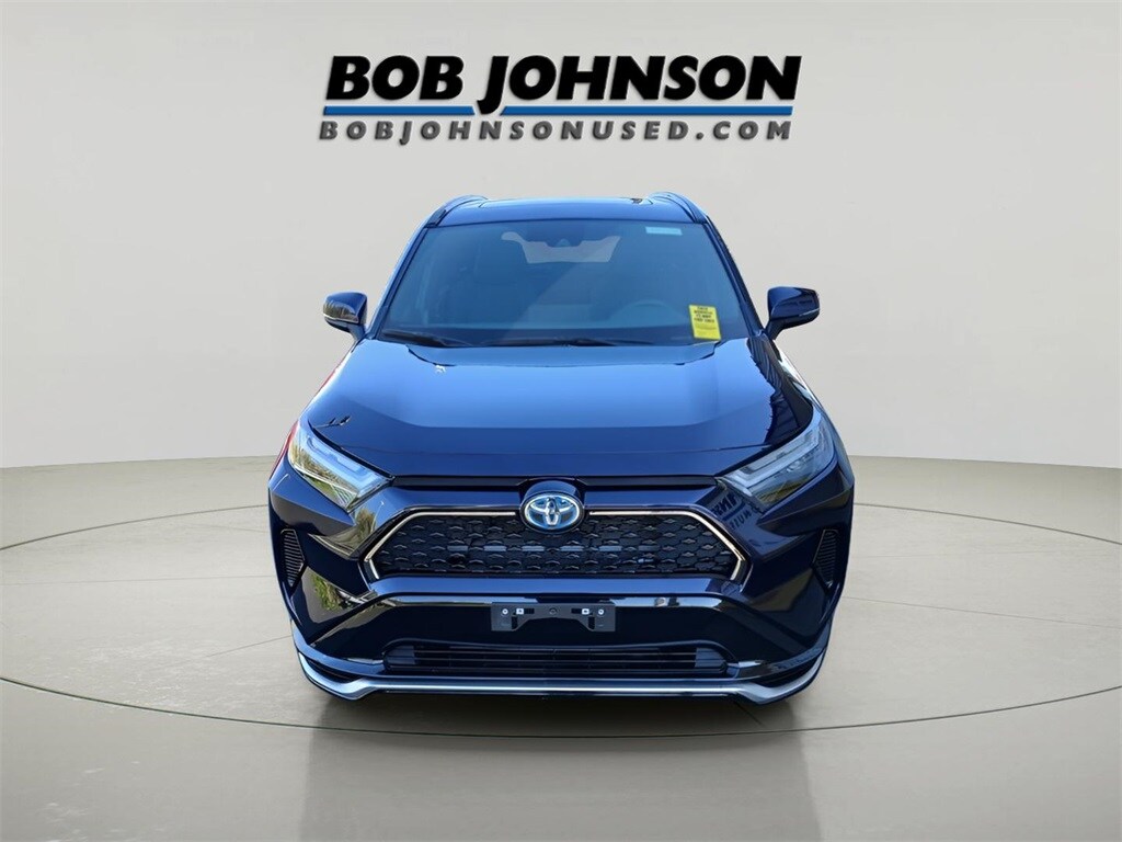 2022 Toyota RAV4 Prime SE photo 2