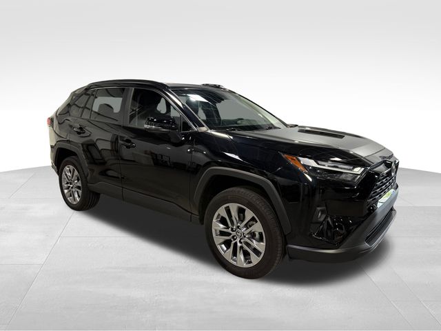 2023 Toyota RAV4 XLE Premium's photo