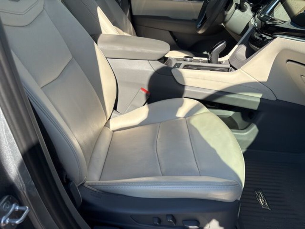Used 2024 CADILLAC XT6 Premium Luxury SUV