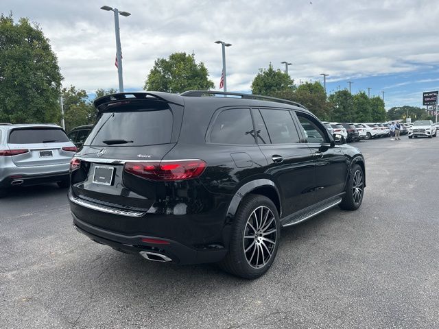 2026 Mercedes Benz GLS 450 4MATIC photo 4