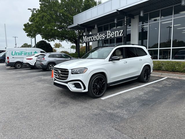 2025 Mercedes Benz GLS 450 4MATIC photo 2