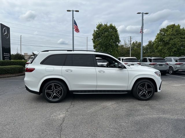 2025 Mercedes Benz GLS 450 4MATIC photo 3