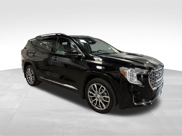 2022 GMC Terrain Denali's photo