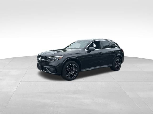 2023 Mercedes-Benz GLC GLC 300's photo