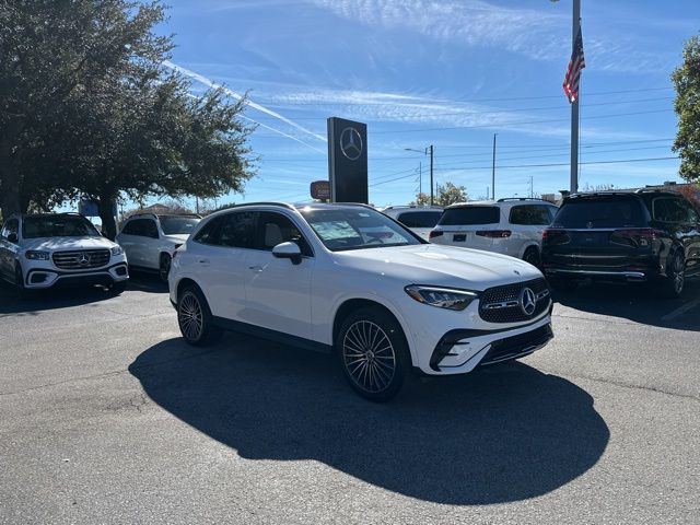 2026 Mercedes-Benz GLC Base's photo