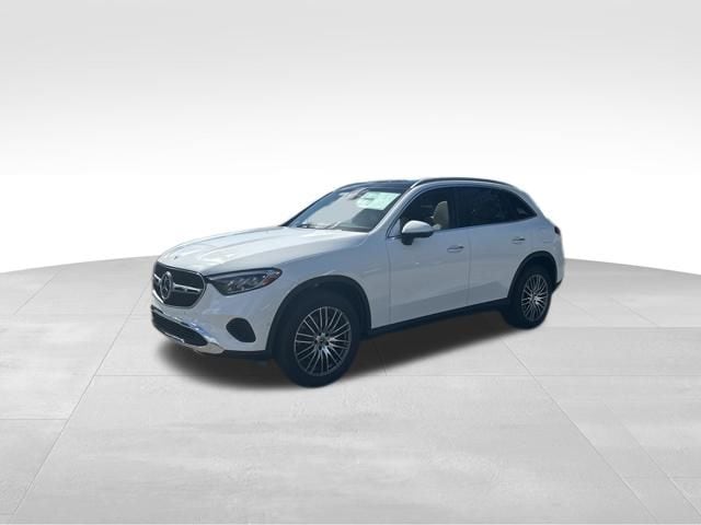 2026 Mercedes-Benz GLC Base's photo