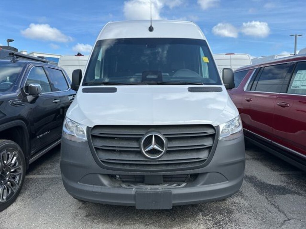 New 2025 Mercedes-Benz Sprinter 2500 Standard Roof 4-Cyl Diesel Cargo Van