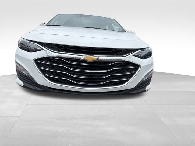 2023 Chevrolet Malibu 1LT photo 2