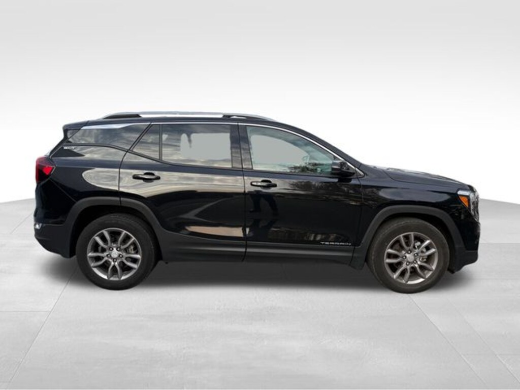 Used 2024 GMC Terrain SLT SUV