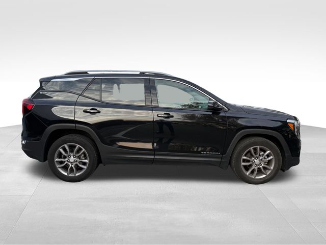 2024 Gmc Terrain SLT photo 2