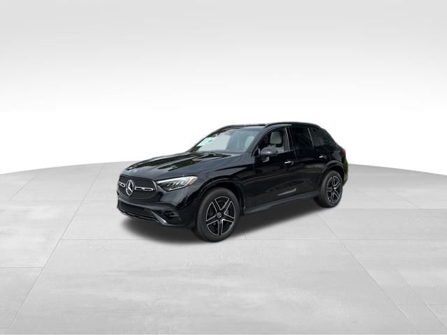 2026 Mercedes-Benz GLC Base's photo