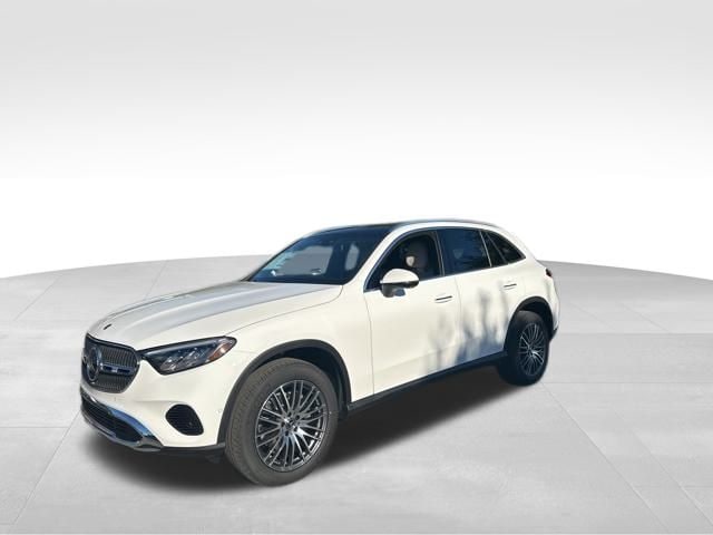 2026 Mercedes-Benz GLC Base's photo