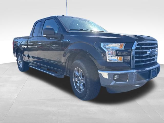 2016 Ford F-150 XLT photo 3