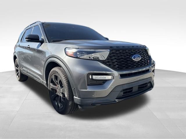 2022 Ford Explorer ST photo 3