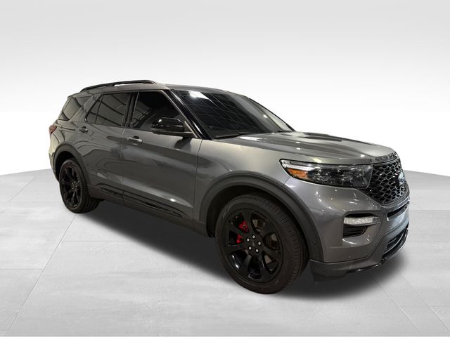 2022 Ford Explorer ST's photo