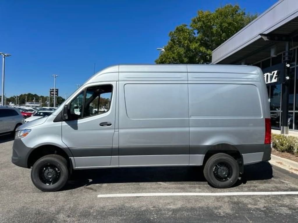 New 2025 Mercedes-Benz Sprinter 2500 Standard Roof 4-Cyl Diesel HO Cargo Van