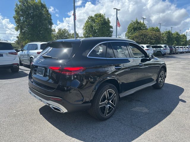 2026 Mercedes Benz GLC 300 photo 4