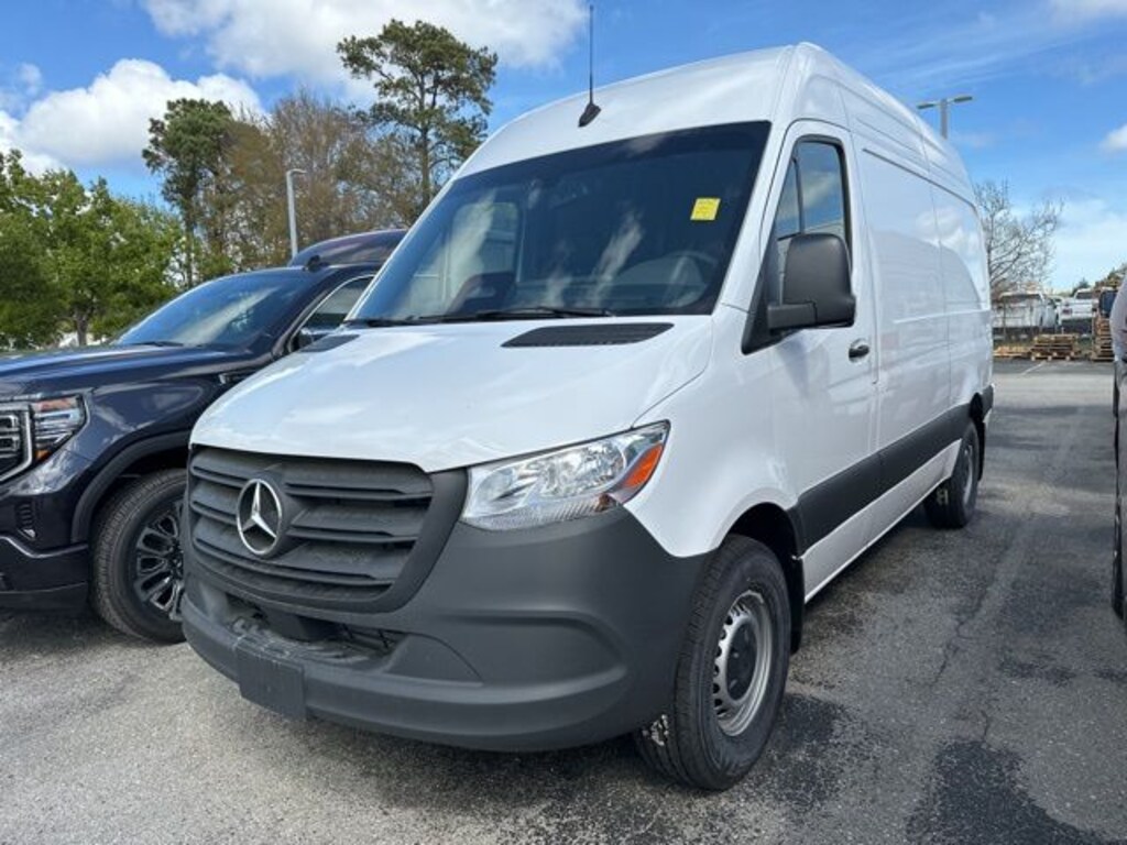 New 2025 Mercedes-Benz Sprinter 2500 Standard Roof 4-Cyl Diesel Cargo Van
