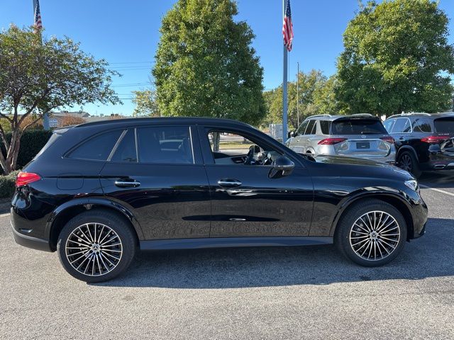 2026 Mercedes Benz GLC 300 photo 3