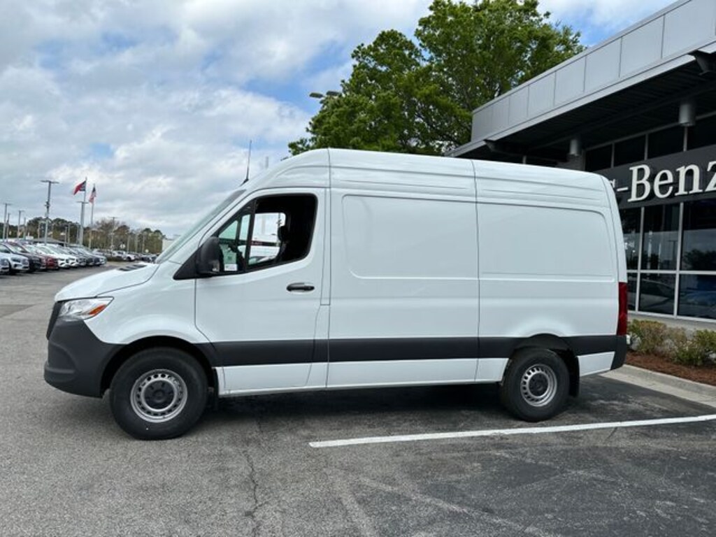 New 2025 Mercedes-Benz Sprinter 2500 Standard Roof 4-Cyl Diesel Cargo Van