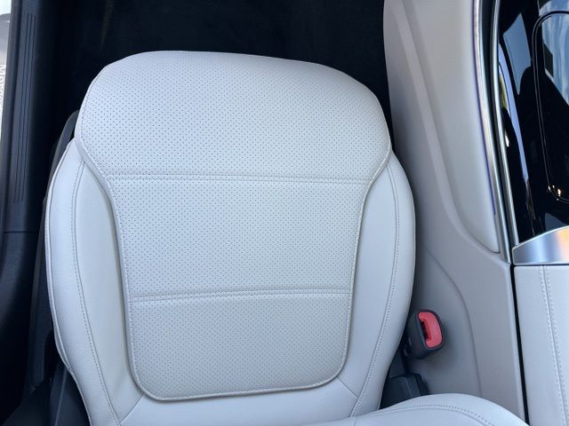 2026 Mercedes-Benz GLC Base - Photo 16