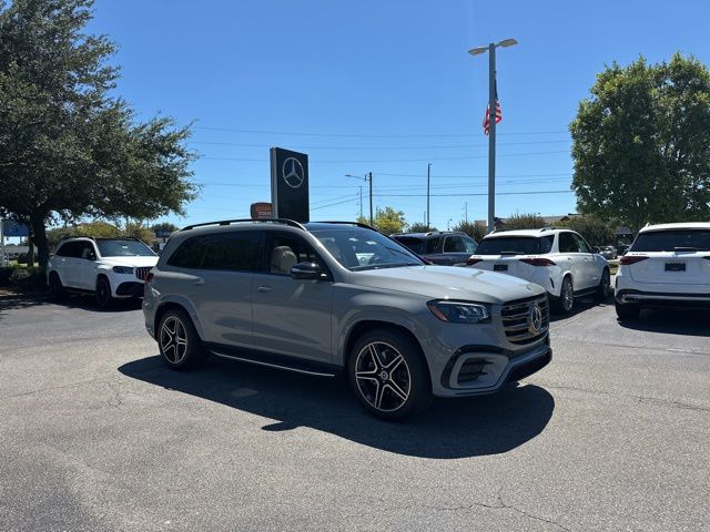 2026 Mercedes Benz GLS 450 4MATIC photo 2
