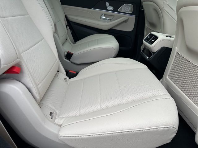 2025 Mercedes-Benz GLS Base - Photo 31