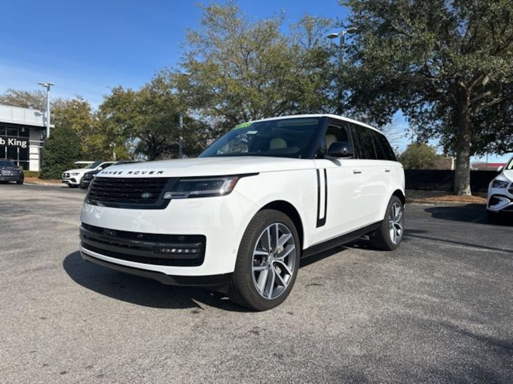Used 2025 Land Rover Range Rover Plug-In Hybrid P550e SE SUV
