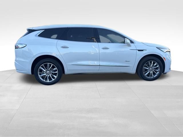 2024 Buick Enclave Avenir photo 4