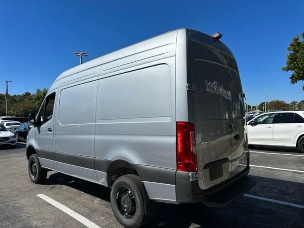 New 2025 Mercedes-Benz Sprinter 2500 Standard Roof 4-Cyl Diesel HO Cargo Van