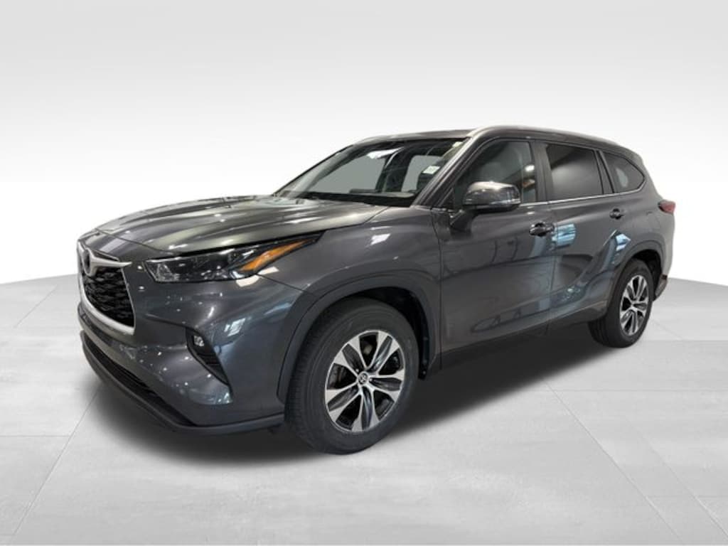 Used 2023 Toyota Highlander L SUV